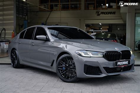Interiér BMW G30 s M Sport paketom a prémiovými prvkami
