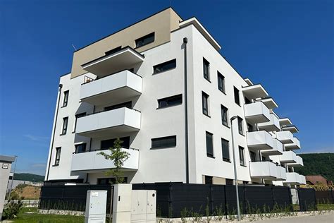 Bytový dom po zateplení s vyznačením riešených oblastí