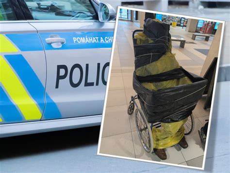 Schematické znázornenie optimálnych rozmerov a priestoru pre pohyb s invalidným vozíkom v kúpeľni