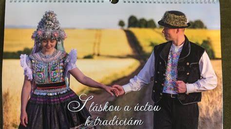 Detail lepenkového stojana stolového kalendára s reklamnými plochami