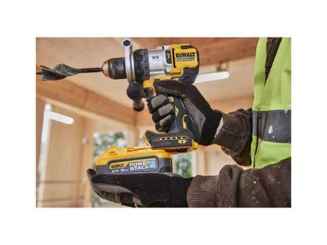 Detail bezuhlíkového motora DeWALT vyžínača