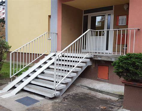 Vizualizácia moderného exteriérového schodiska