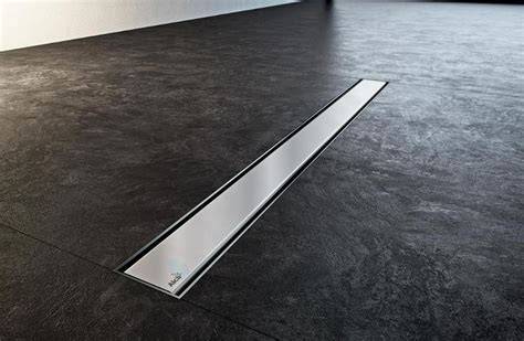 Moderný sprchový žľab s nerezovým roštom a minimalistickým dizajnom