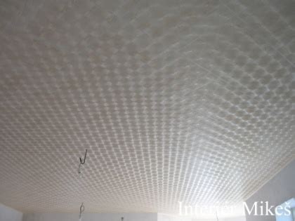 Rôzne typy polystyrénových stropných kaziet (lisované, vstrekované, extrudované)