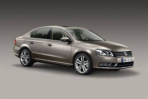 VW Passat B7 interiér s ovládaním klimatizácie