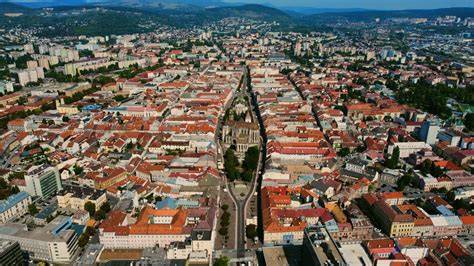 Pohľad na železobetón s výstužou