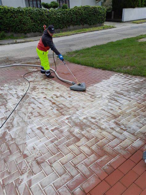 Porovnanie razeného betónu a klasickej zámkovej dlažby