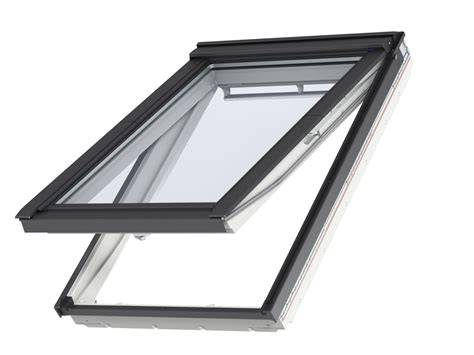 Logo spoločnosti VELUX a historické strešné okno