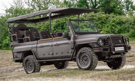 Terénne vozidlo v náročnom off-roadovom teréne