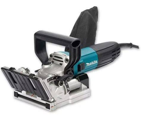 Makita PJ7000J s pripojeným odsávaním prachu