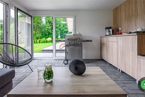 Interiér a smart technológie záhradného domčeka