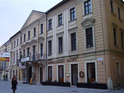 Zichyho palác v Komárne na Klapkovom námestí