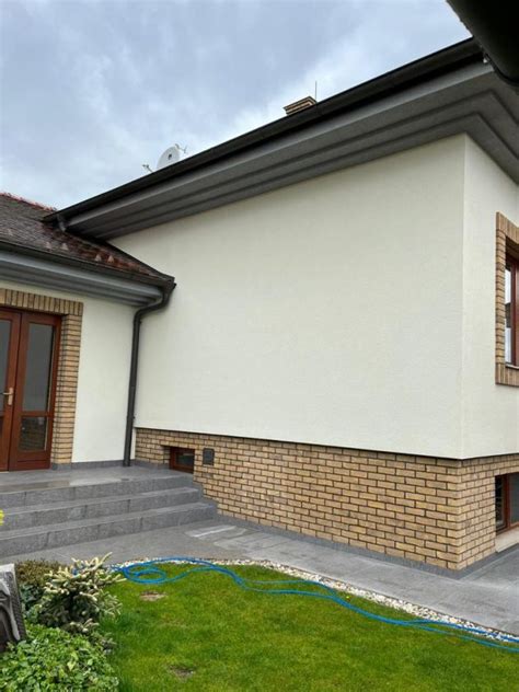 Porovnanie odrazivosti svetlých a tmavých fasád