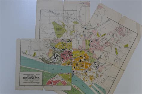 Mapa Bratislavy s vyznačením Slavína a Grasalkovičovho paláca