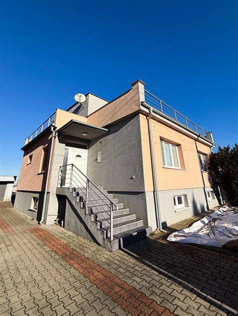 Rodinný dom s betónovou strešnou krytinou