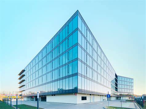 Príklad pasívnej solárnej architektúry budovy