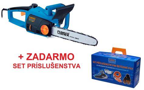 Elektrická reťazová píla Narex pri práci v záhrade