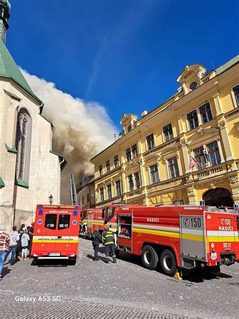 Ilustrácia šírenia požiaru po fasáde a umiestnenia protipožiarnych pásov