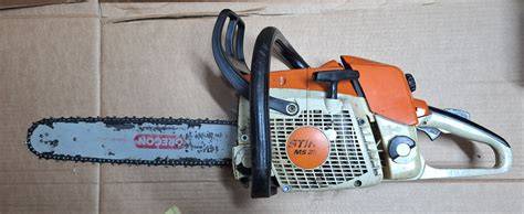 Detailný pohľad na motorovú pílu Stihl MS 280 a jej komponenty