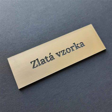 Ukážka rôznych typov menoviek na dvere