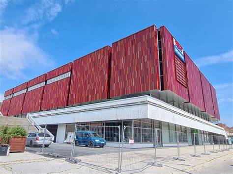Vizualizácia zrekonštruovanej fasády bývalého OD Tesco Nitra