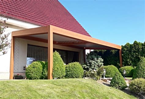 Pergola ukotvená k stene domu s chemickými kotvami
