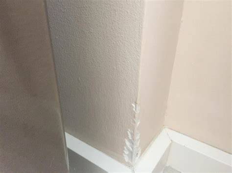 Detail aplikácie Delap obkladu na roh steny