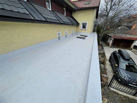 Realizácia hydroizolácie plochej strechy