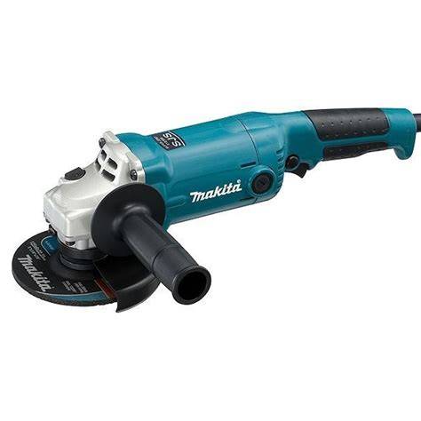 Makita uhlová brúska 150 mm v akcii