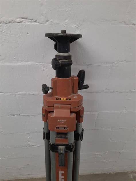 Hliníkový statív Hilti PA 931 pre laser