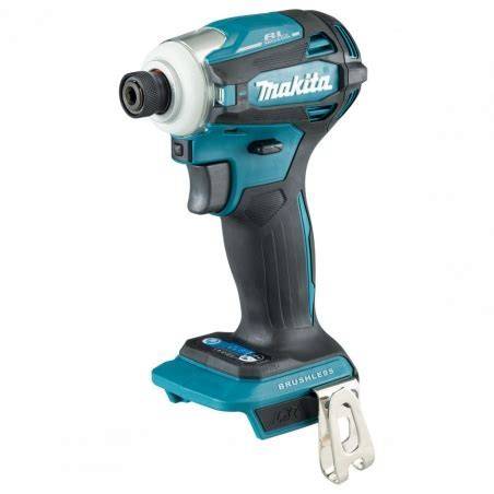 Rázový skrutkovač Makita DTD172Z v akcii