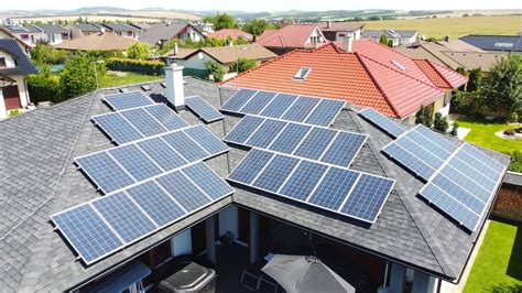 Fotovoltaické panely na výrobnej hale spoločnosti ATTACK