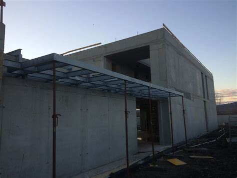 Detail spojov a materiálov oceľovej konštrukcie prístrešku
