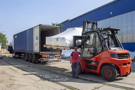 Nakládka stavebného materiálu do vozidla zákazníka