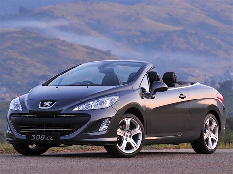 Peugeot 308 CC v otvorenej konfigurácii