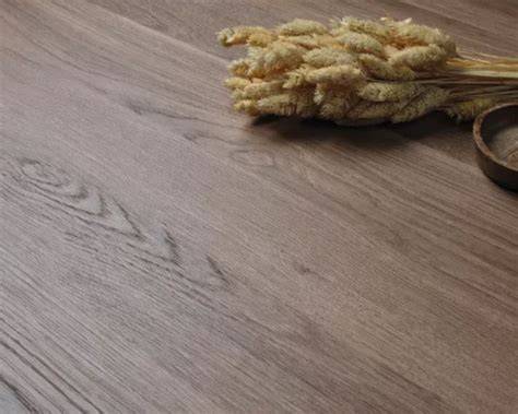 Detail povrchovej štruktúry laminátu Egger Valley s imitáciou dreva