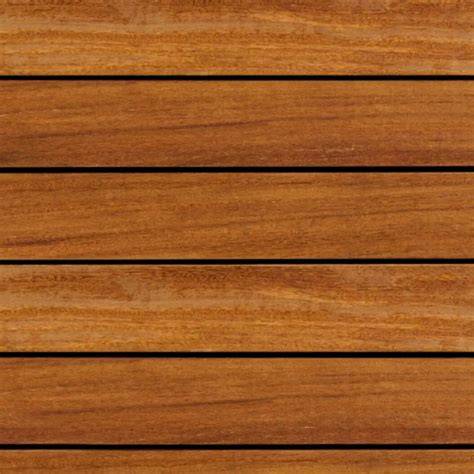 Detailná textúra tepelne upraveného dreva ThermoWood s typickým karamelovým odtieňom