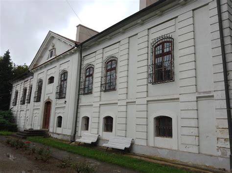 Detailná fotografia historických hodín pred rekonštrukciou