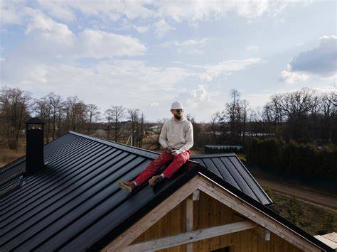 Použitie penetračného náteru na betónovú strechu
