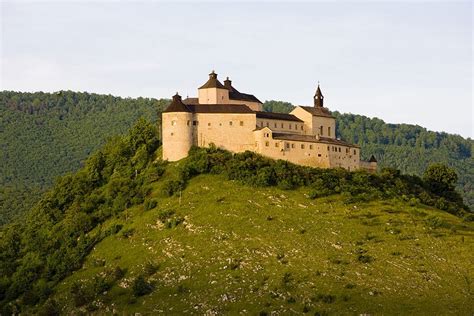 Pohľad na hrad Krásna Hôrka