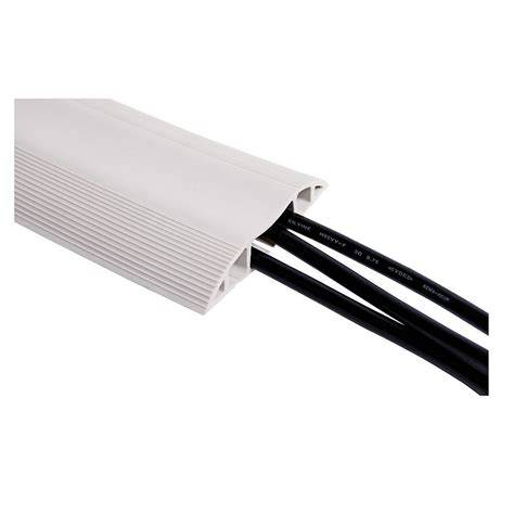 Soklová lišta s kanálikom na káble