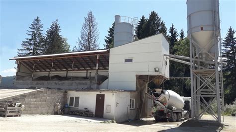 betonáreň a lomy