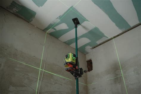 Využitie rotačného lasera pri stavbe