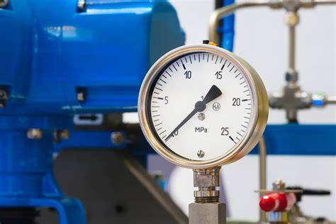 Manometer na vykurovacom systéme ukazujúci ideálny tlak