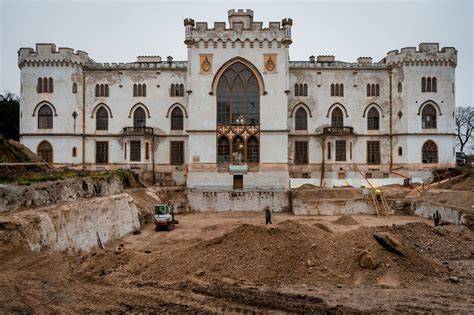 Rekonštrukcia kaštieľa v Rusovciach