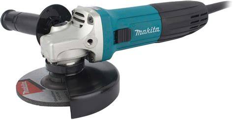 Detail motora Makita GA5030R s protiprachovou úpravou