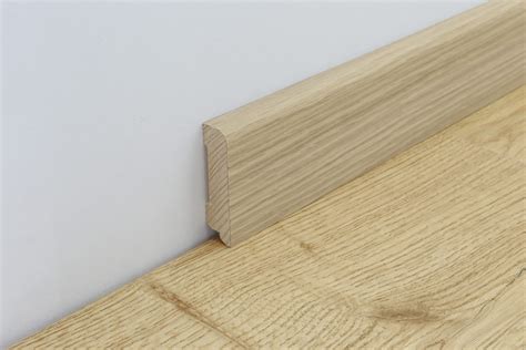 Detail pretierateľnej povrchovej úpravy MDF lišty