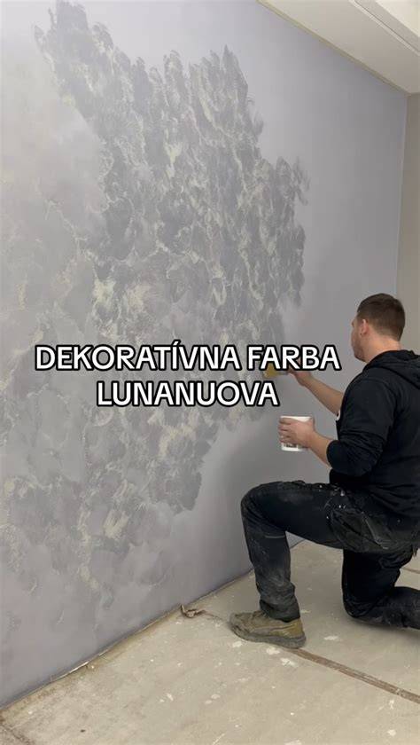 Ukážky rôznych textúr a farebných prevedení dekoratívnych omietok v interiéri