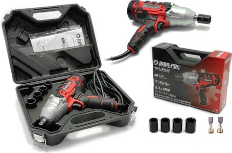 Elektrický rázový uťahovák pri práci v autoservise