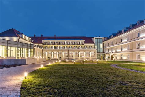 panoramatick pohľad na kúpeľné mesto Turčianske Teplice
